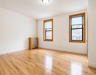 280 Fort Washington Avenue - Photo Thumbnail 3