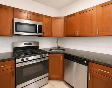 280 Fort Washington Avenue - Photo Thumbnail 2