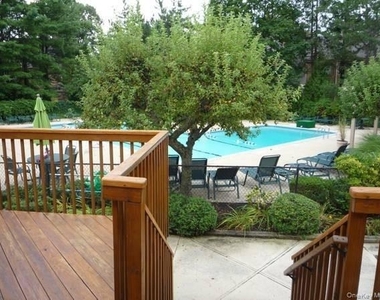 75 Greenway Close - Photo Thumbnail 15