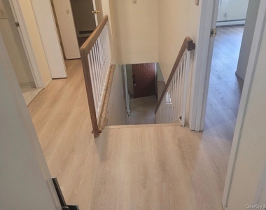 75 Greenway Close - Photo Thumbnail 16