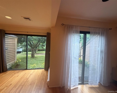 75 Greenway Close - Photo Thumbnail 8