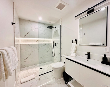 45 Yale Drive - Photo Thumbnail 8