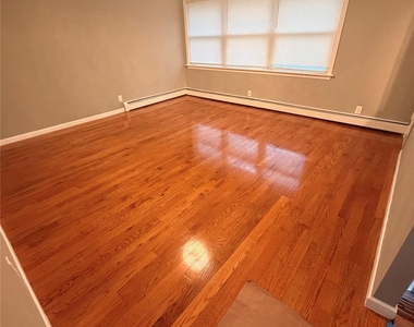 147-15 225th Street - Photo Thumbnail 3