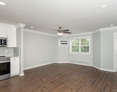 30 Bay Point Court - Photo Thumbnail 2