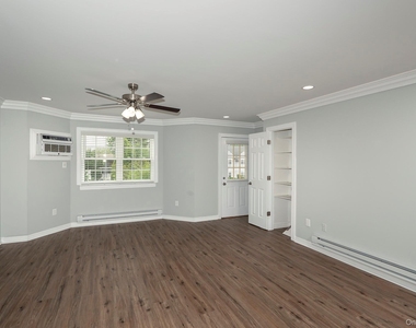 30 Bay Point Court - Photo Thumbnail 3