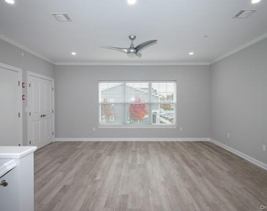 500 Sutton Court - Photo Thumbnail 4