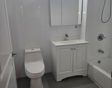 21410 15th Avenue - Photo Thumbnail 13