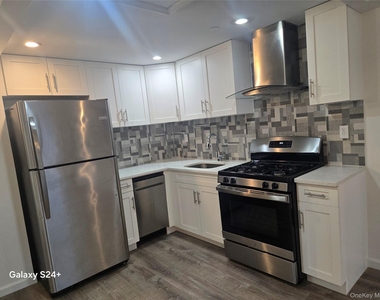 21410 15th Avenue - Photo Thumbnail 4