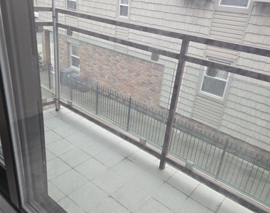 21410 15th Avenue - Photo Thumbnail 9