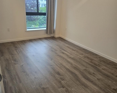 21410 15th Avenue - Photo Thumbnail 8