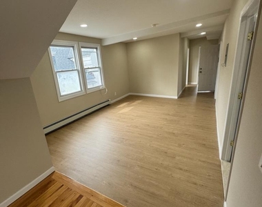 20 Monroe Street - Photo Thumbnail 10
