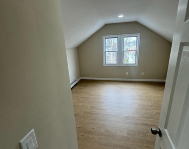 20 Monroe Street - Photo Thumbnail 7
