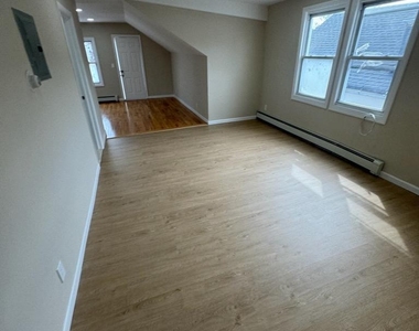 20 Monroe Street - Photo Thumbnail 4
