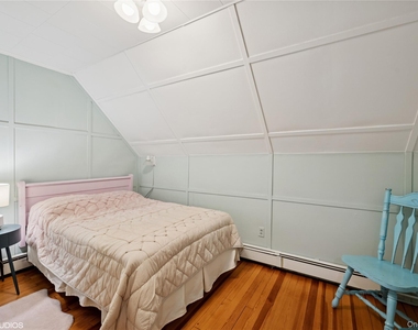 3725 Wickham Avenue - Photo Thumbnail 11