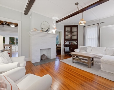 3725 Wickham Avenue - Photo Thumbnail 5
