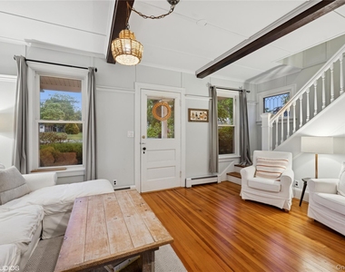 3725 Wickham Avenue - Photo Thumbnail 8