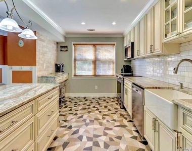 15 Manors Drive - Photo Thumbnail 2