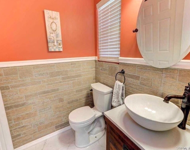 15 Manors Drive - Photo Thumbnail 4
