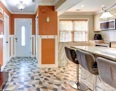 15 Manors Drive - Photo Thumbnail 3