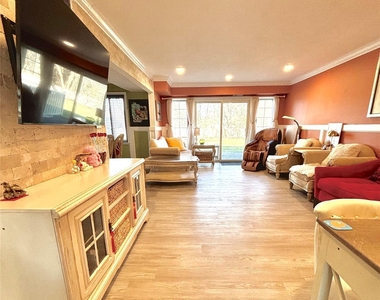 15 Manors Drive - Photo Thumbnail 8