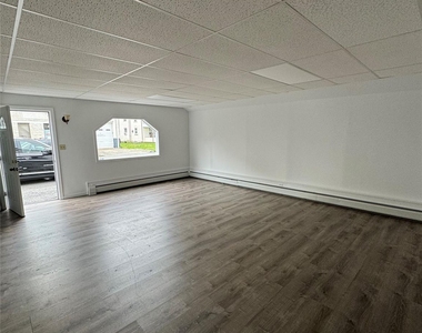33 Ridge Street - Photo Thumbnail 2