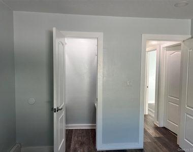 112-63 Bedell Street - Photo Thumbnail 3
