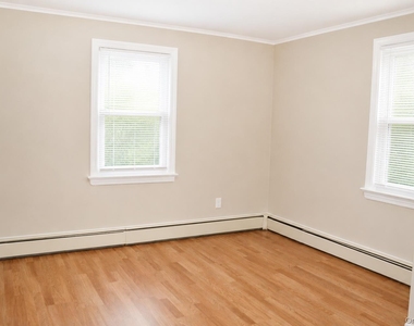 1777 Stone Avenue - Photo Thumbnail 8