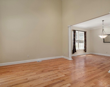 23 Honeysuckle Court - Photo Thumbnail 3