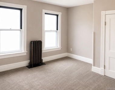 115 Vineyard Avenue - Photo Thumbnail 5