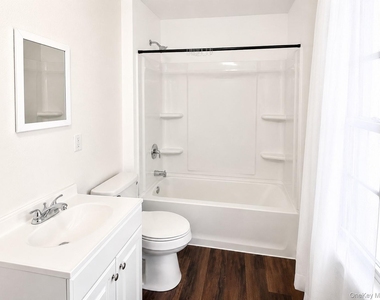 115 Vineyard Avenue - Photo Thumbnail 9