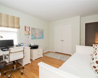 4 Dalphin Drive - Photo Thumbnail 18