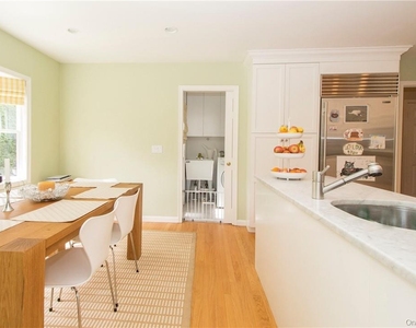 4 Dalphin Drive - Photo Thumbnail 8