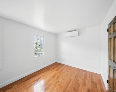 14 Yankee Place - Photo Thumbnail 4