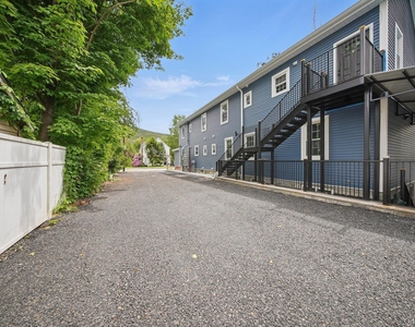 14 Yankee Place - Photo Thumbnail 8