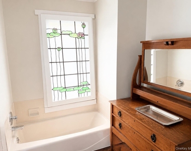 207 Prospect Avenue - Photo Thumbnail 8