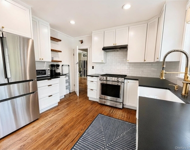 207 Prospect Avenue - Photo Thumbnail 4
