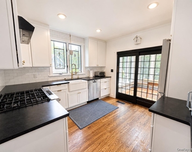 207 Prospect Avenue - Photo Thumbnail 5