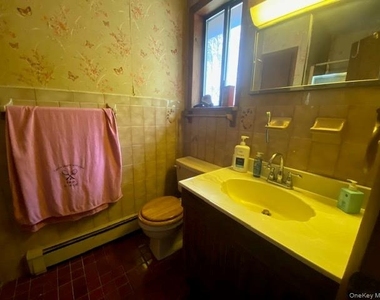739 Lake View Drive - Photo Thumbnail 11