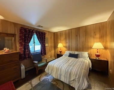 739 Lake View Drive - Photo Thumbnail 7