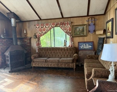 739 Lake View Drive - Photo Thumbnail 4