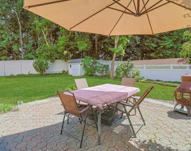 1 Grover Avenue - Photo Thumbnail 24