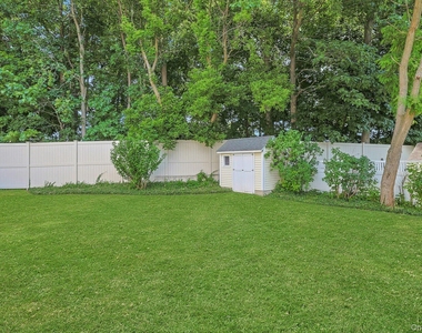 1 Grover Avenue - Photo Thumbnail 25
