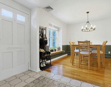 1 Grover Avenue - Photo Thumbnail 15