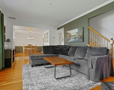 1 Grover Avenue - Photo Thumbnail 11