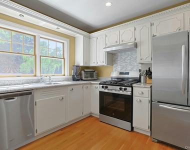 1 Grover Avenue - Photo Thumbnail 5