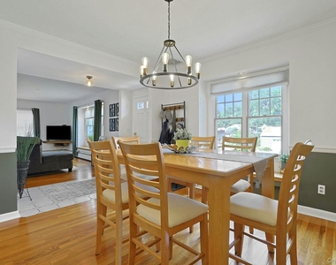 1 Grover Avenue - Photo Thumbnail 13