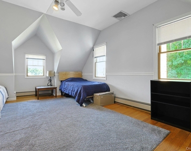 1 Grover Avenue - Photo Thumbnail 19