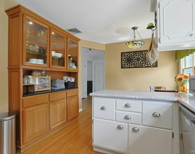 1 Grover Avenue - Photo Thumbnail 7