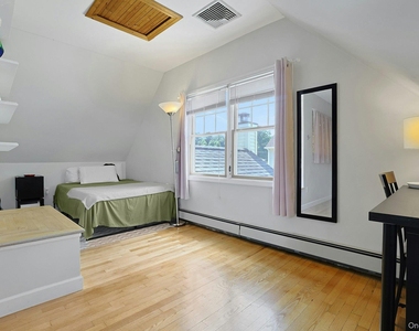 1 Grover Avenue - Photo Thumbnail 20