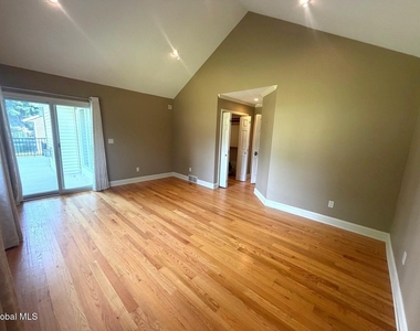 53 Huntleigh Drive - Photo Thumbnail 14